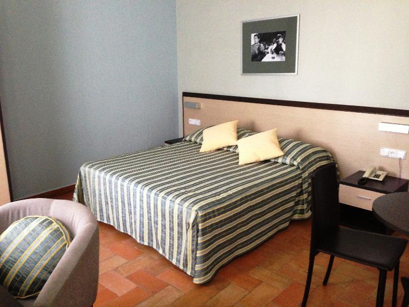1 Hotel 4*