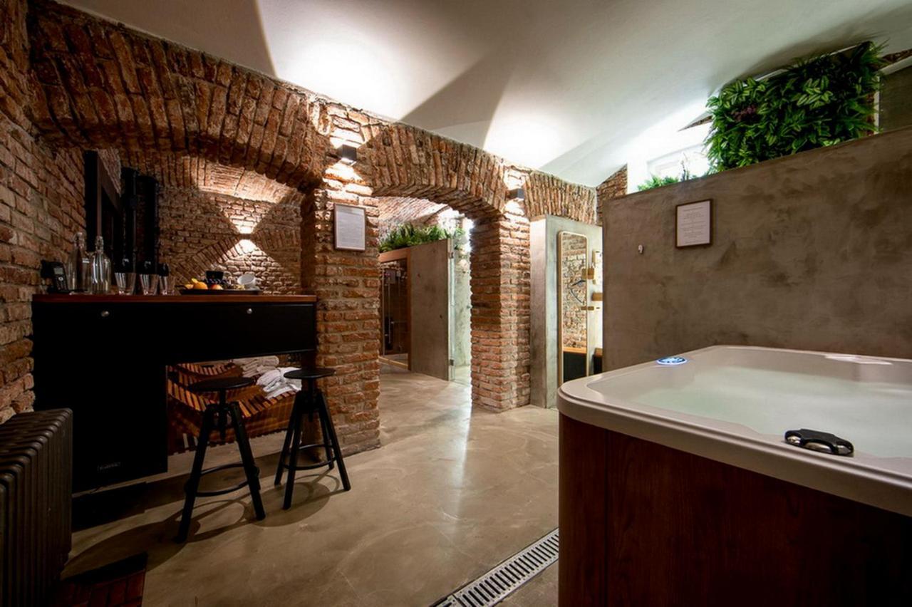 Hotel Miss Sophie's New Town & Wellness 4*
