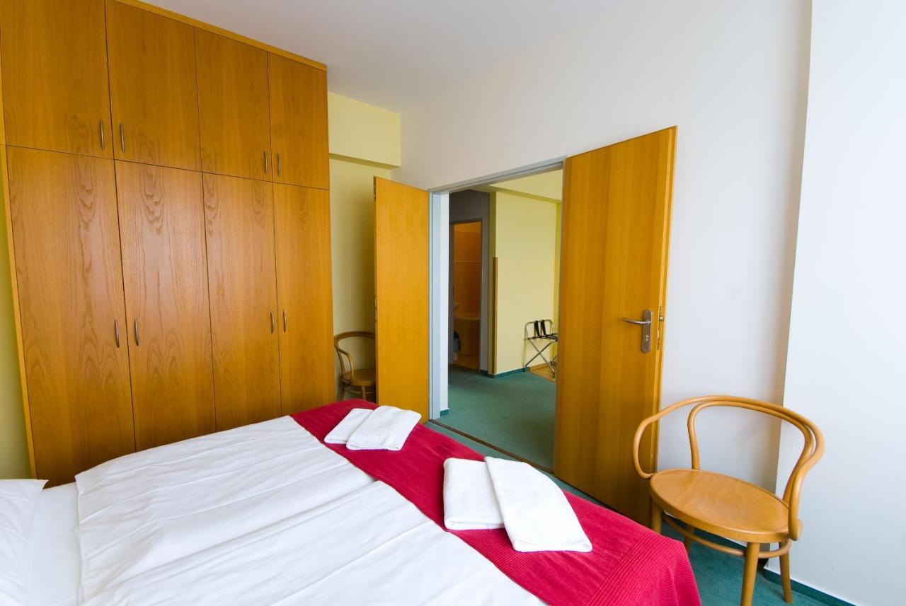 Smaragd 3* Prague