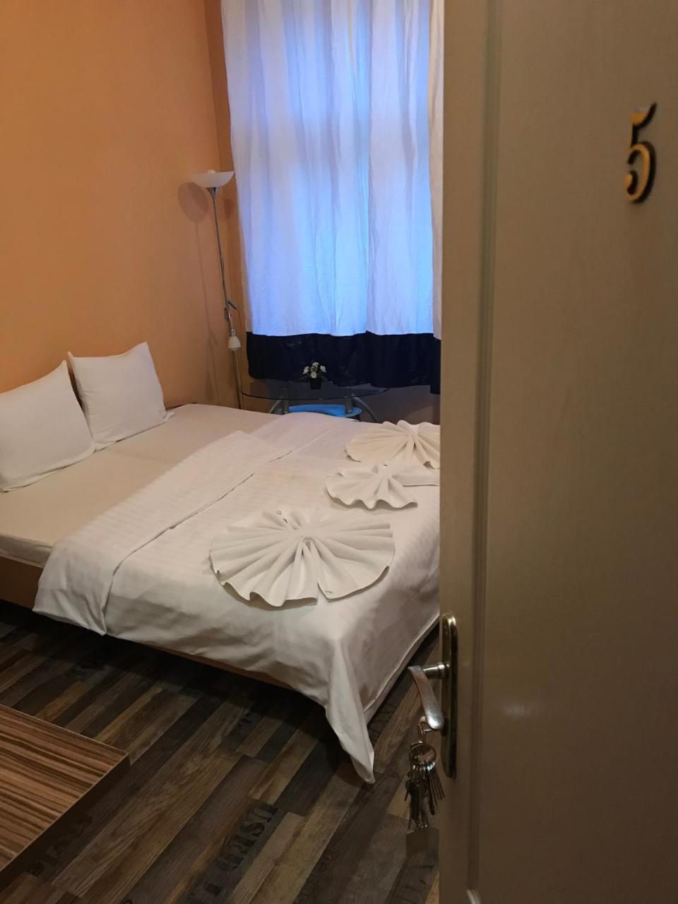 Club Bed & Breakfast Prague