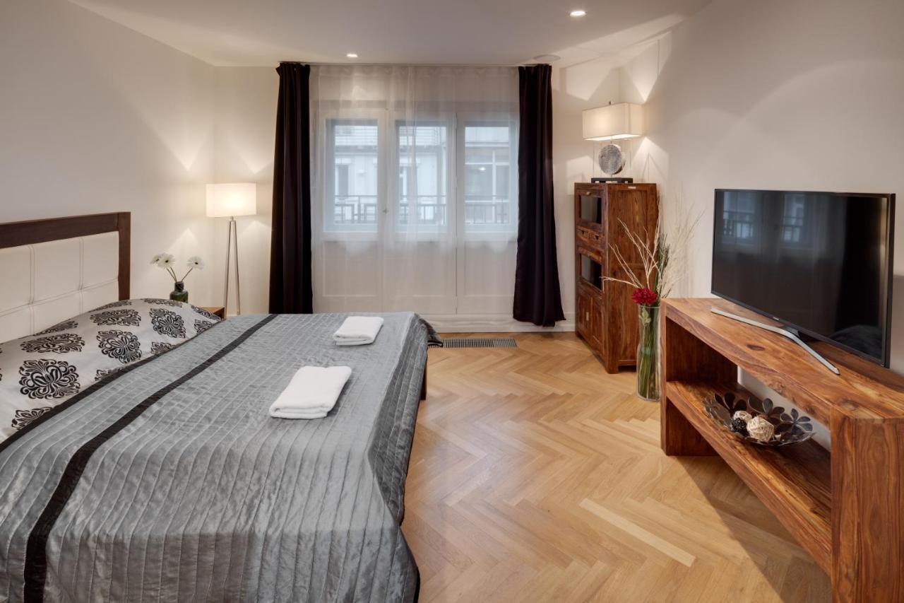39 Dlouha Old Town Apartment Prague