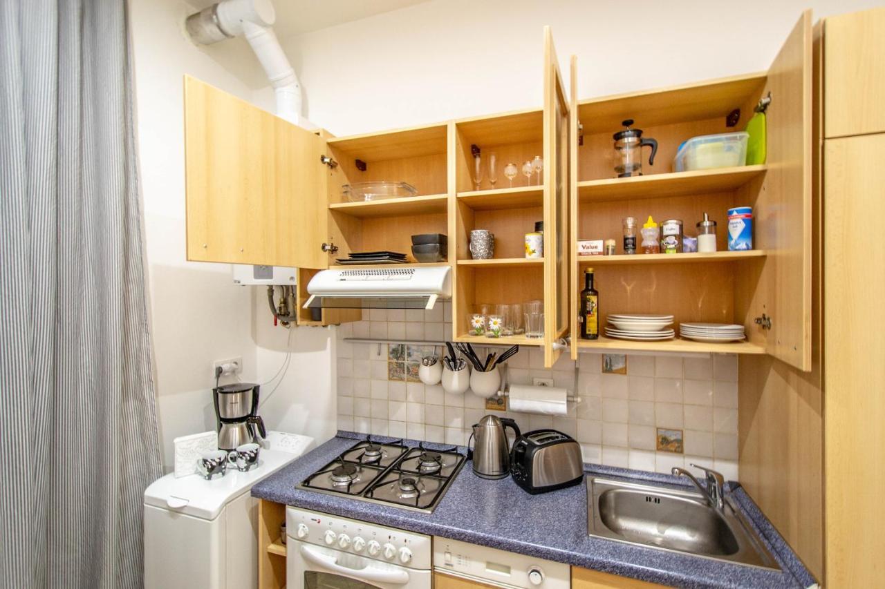 Vojtesska Apartment By Ruterra Prague