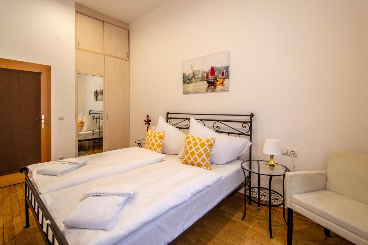 Vojtesska Apartment By Ruterra Prague