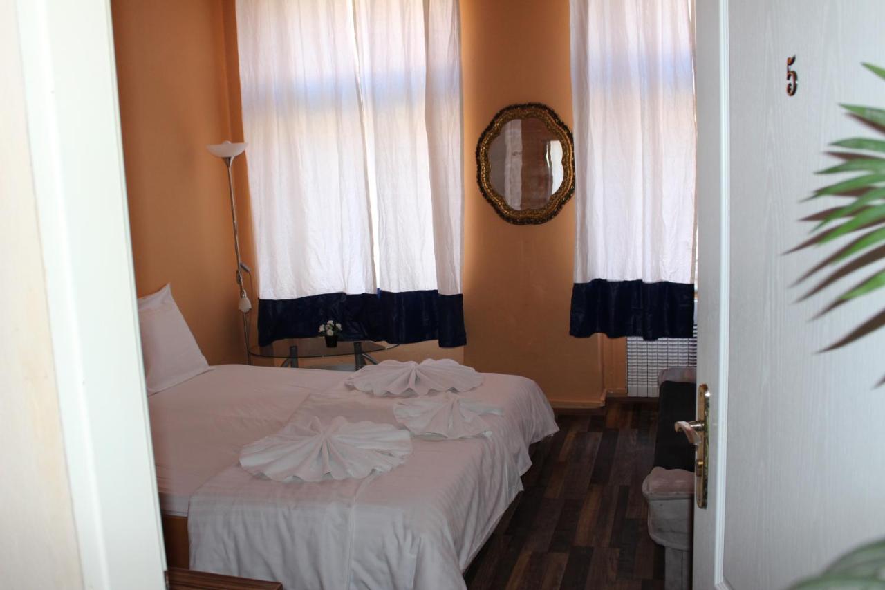 Club Bed & Breakfast Prague