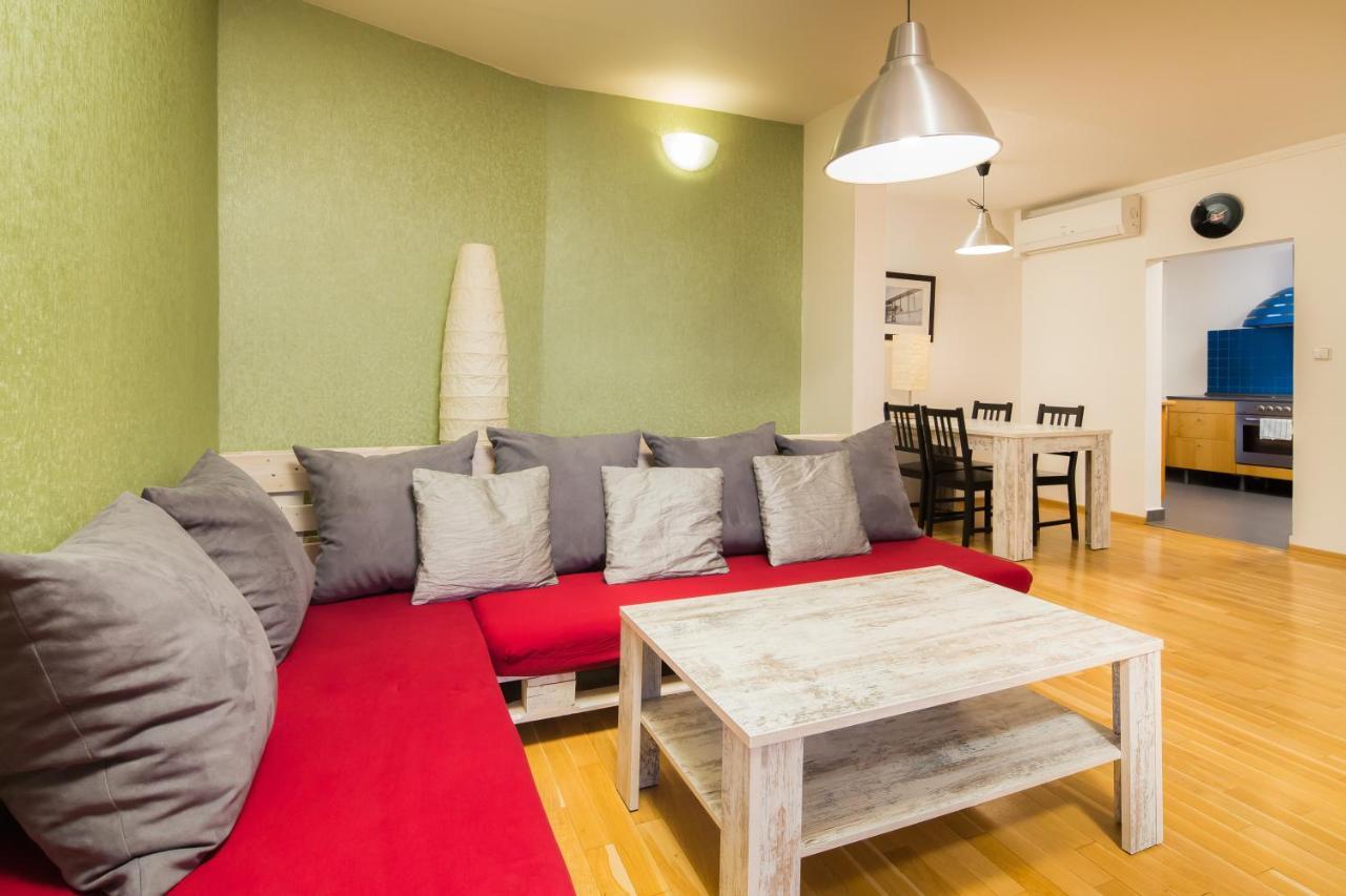 Elen'S Apartments Prague - Free Garage Parking
