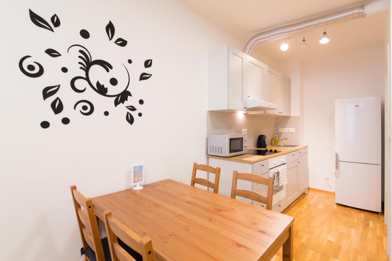 Apartment Elen'S Apartments Prague - Free Garage Parking