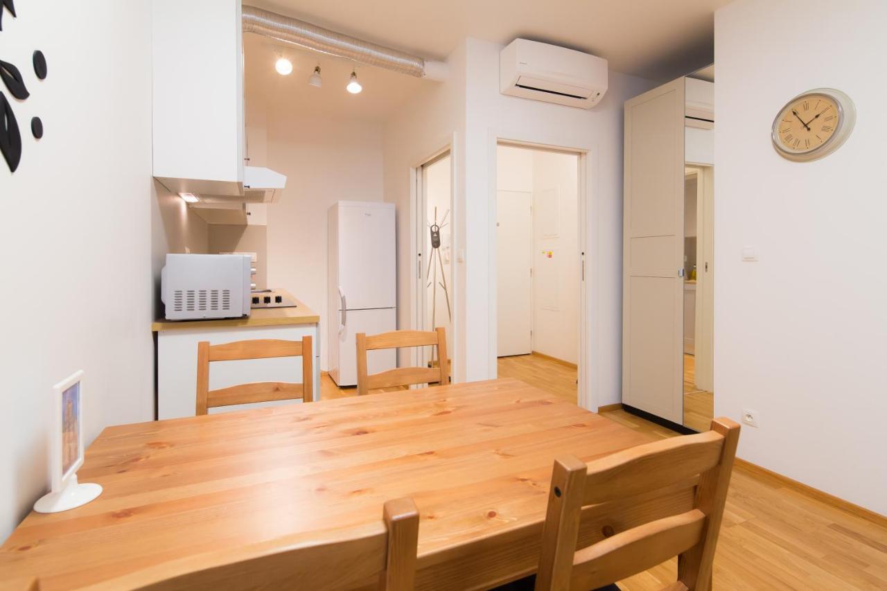 Elen'S Apartments Prague - Free Garage Parking Apartment