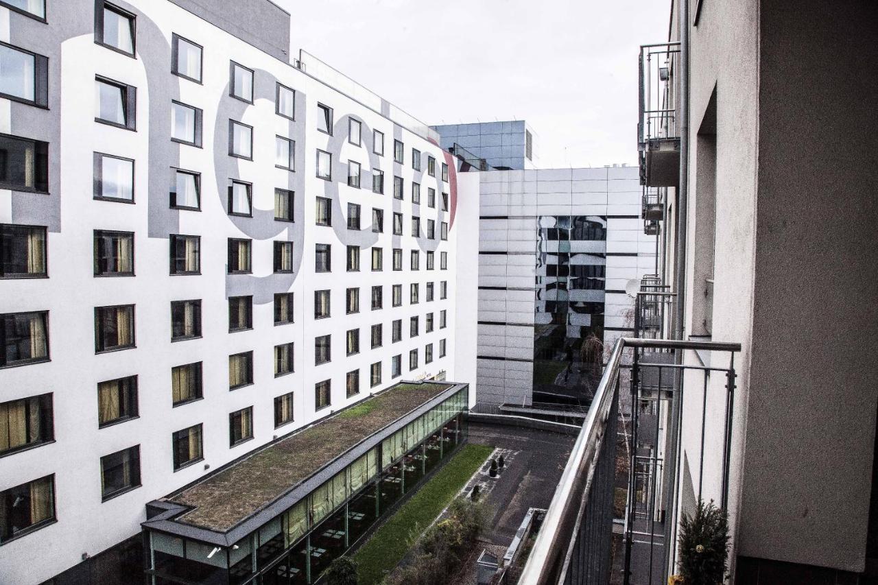 Angel Apartments *