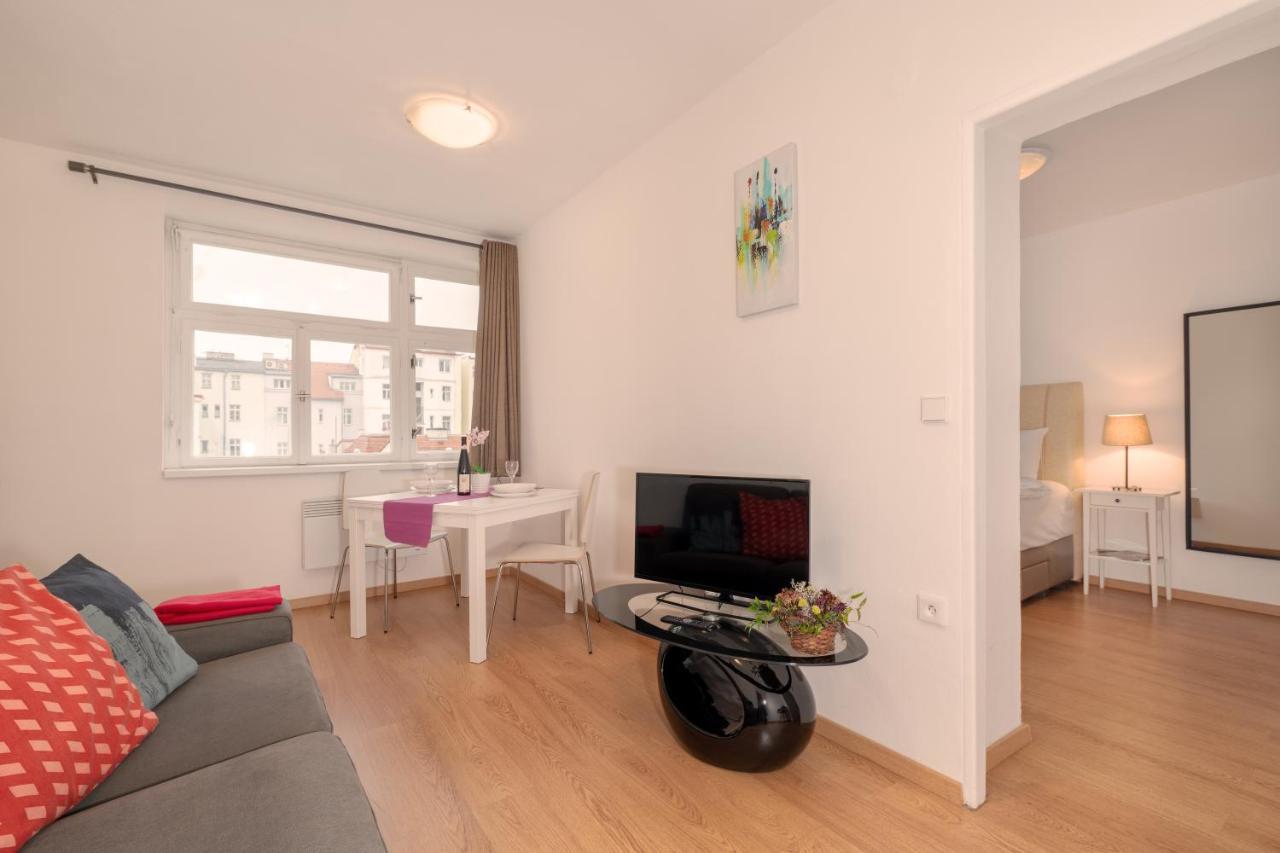Aparthotel Rohacova 3*