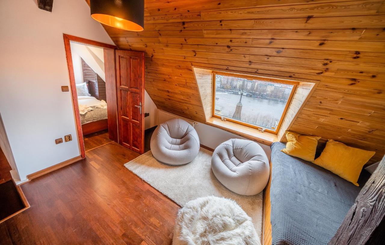 Apartment 5br 2bath Masarykovo Nabrezi Prague
