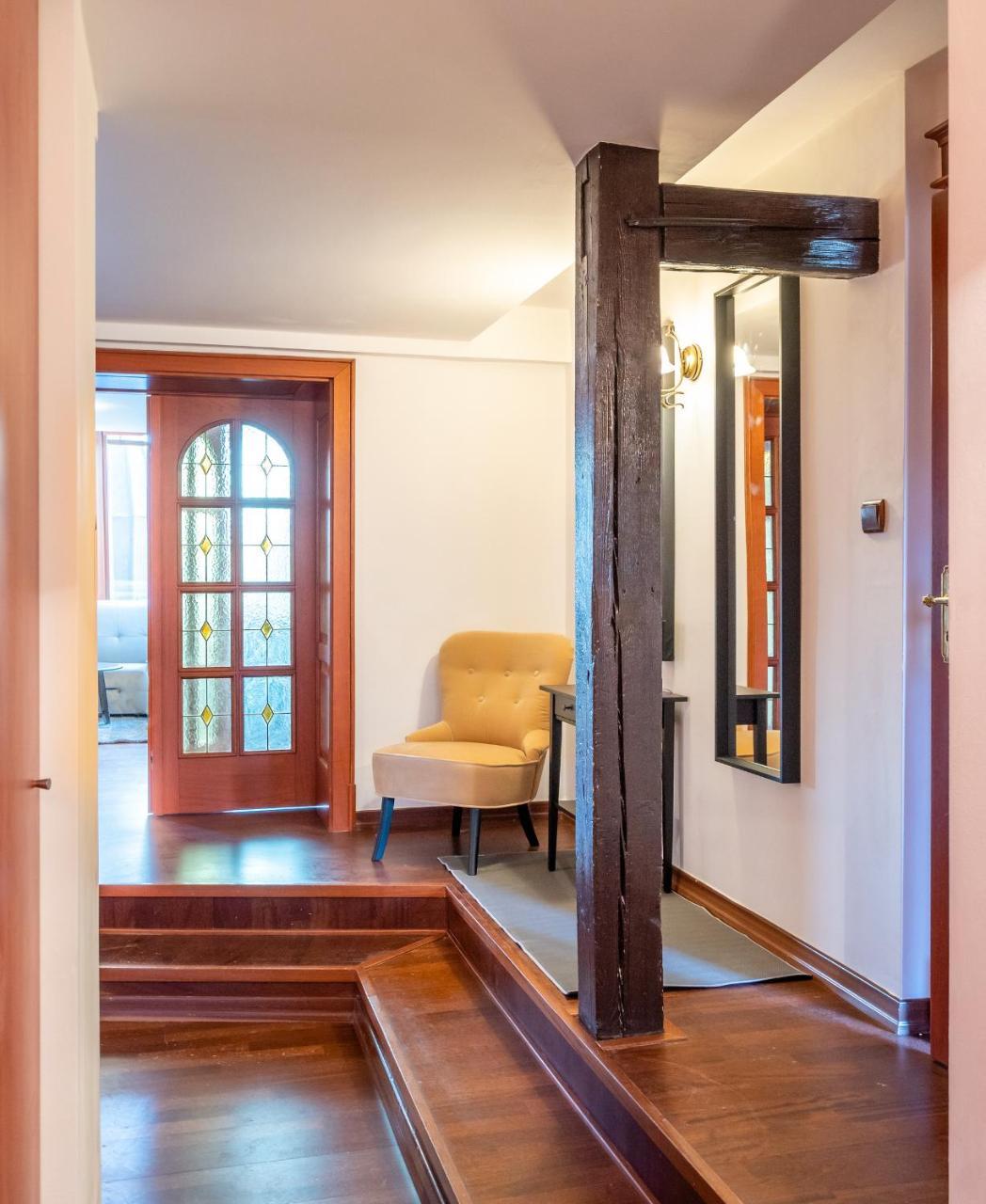 5br 2bath Masarykovo Nabrezi Prague
