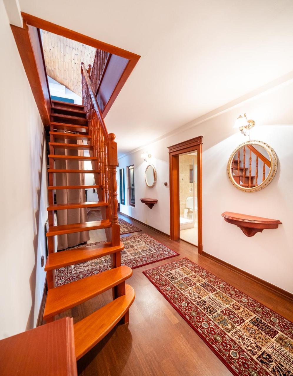 5br 2bath Masarykovo Nabrezi
