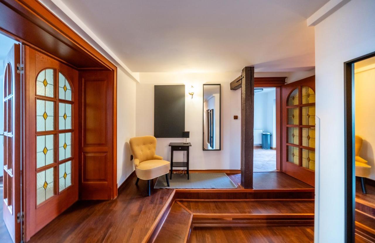 5br 2bath Masarykovo Nabrezi Prague