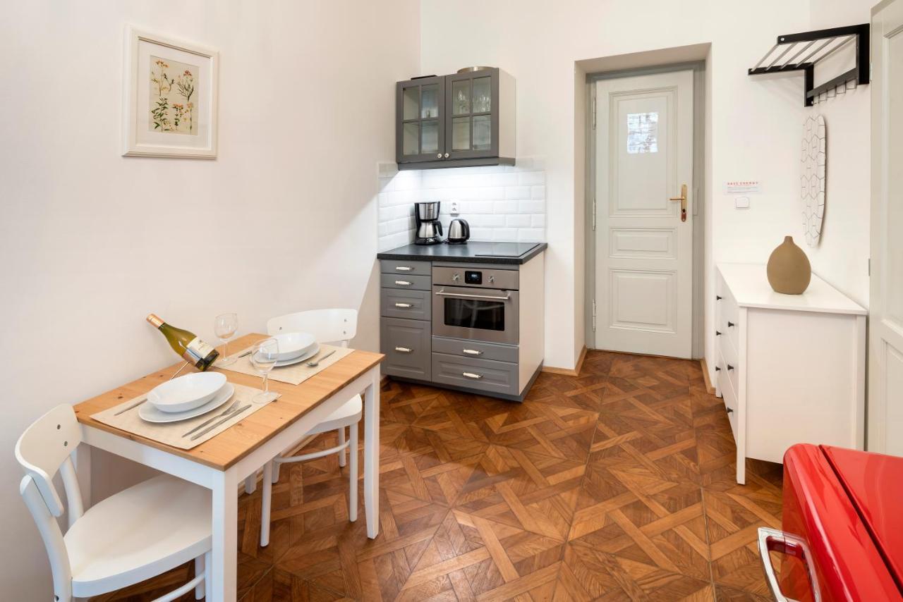Old Town - Skorepka Apartment