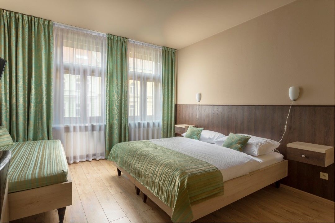 Centre Plaza Hotel