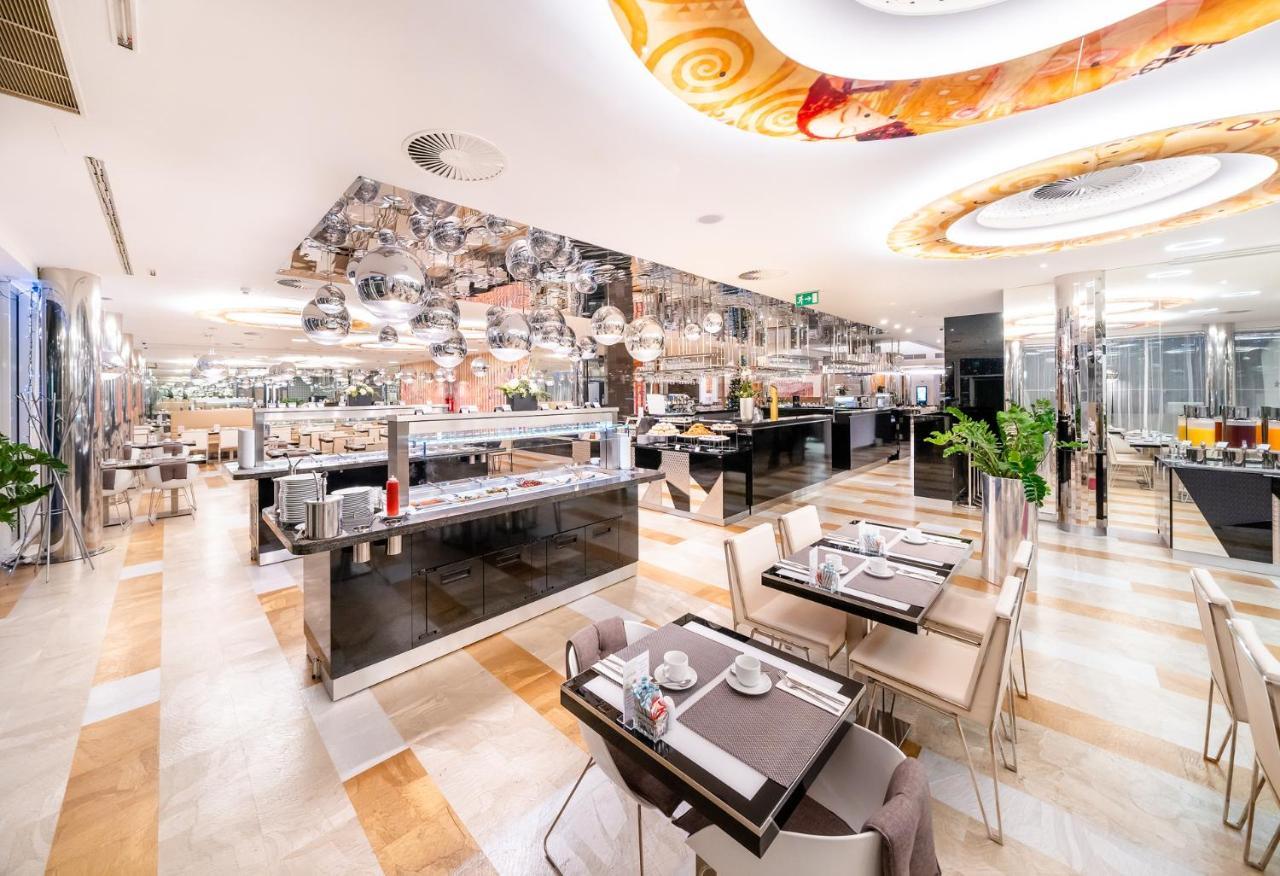 Hotel Grandium 5*