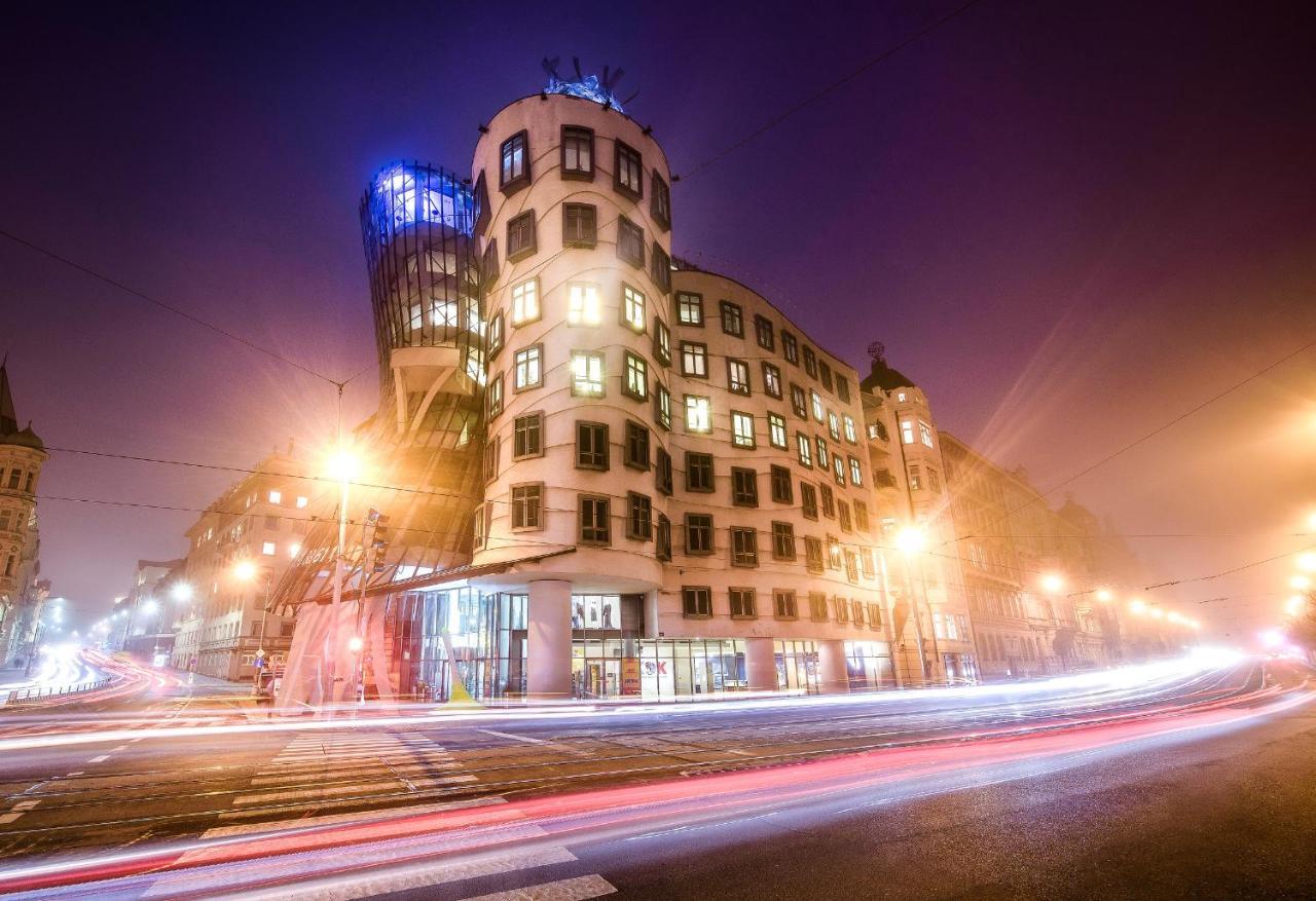 5br 2bath Masarykovo Nabrezi Apartment Prague
