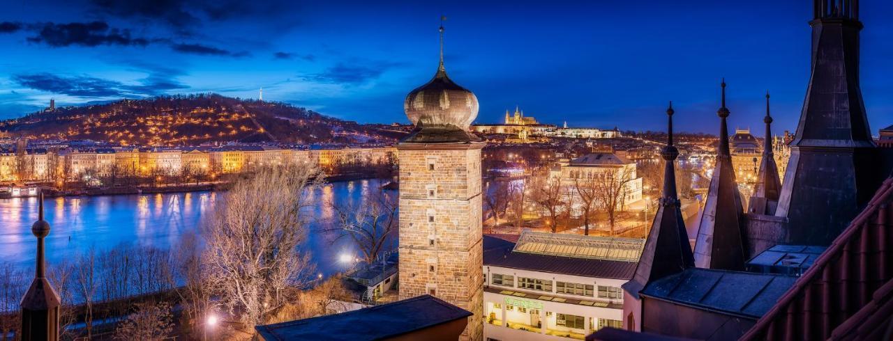 5br 2bath Masarykovo Nabrezi * Prague