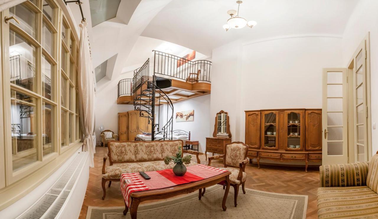 Apartment Golden Sheep Apartments Near Charles Bridge Prague