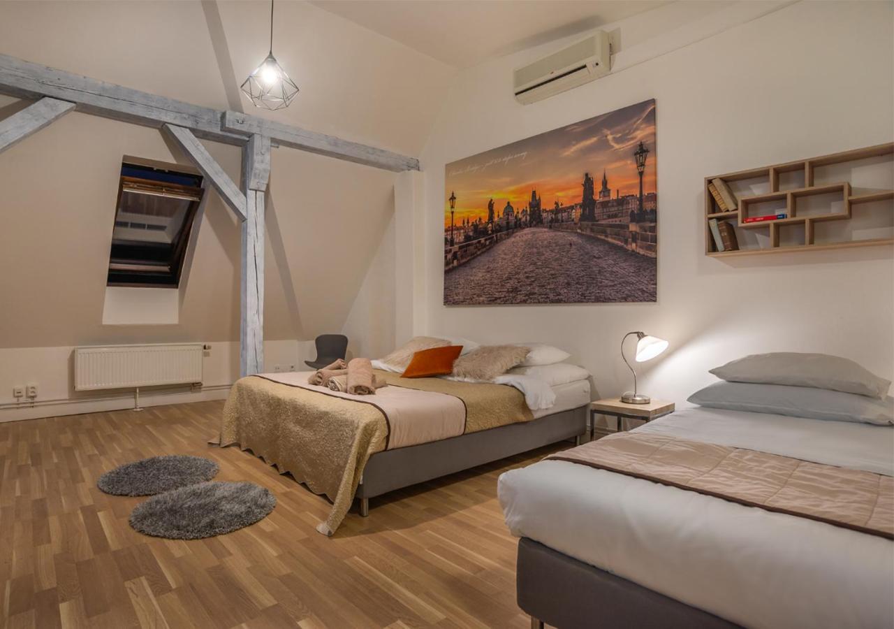 Daire Apartments, Old Town