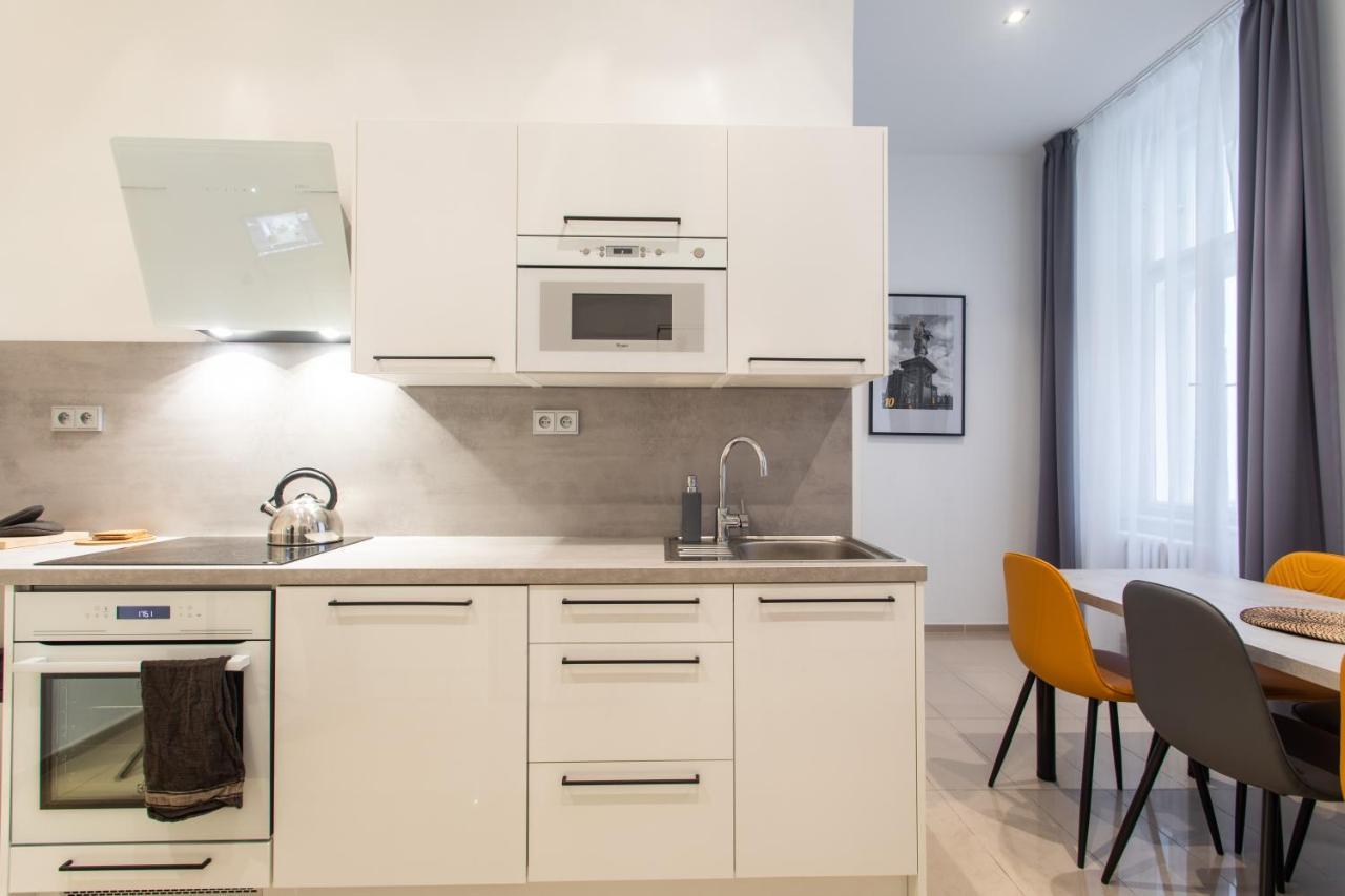 Spacious Near The River