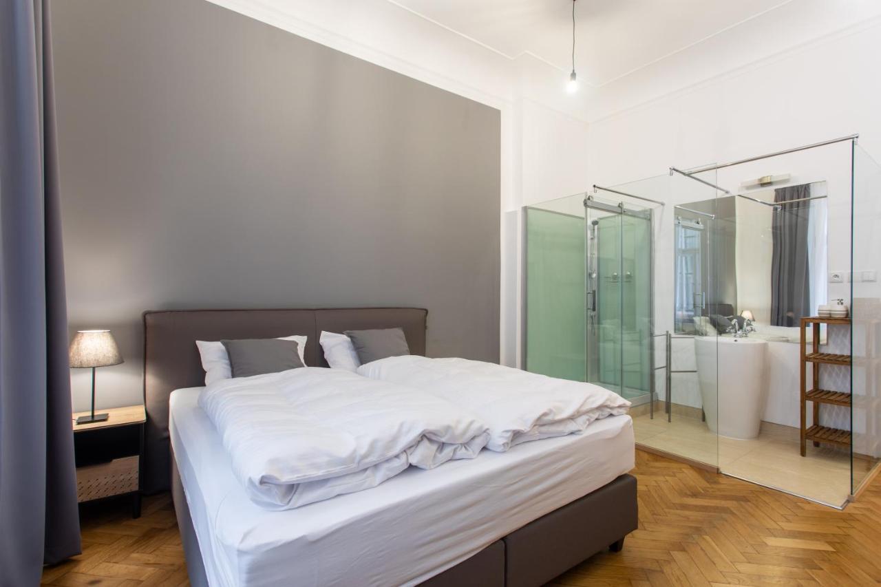 Daire Spacious Near The River *