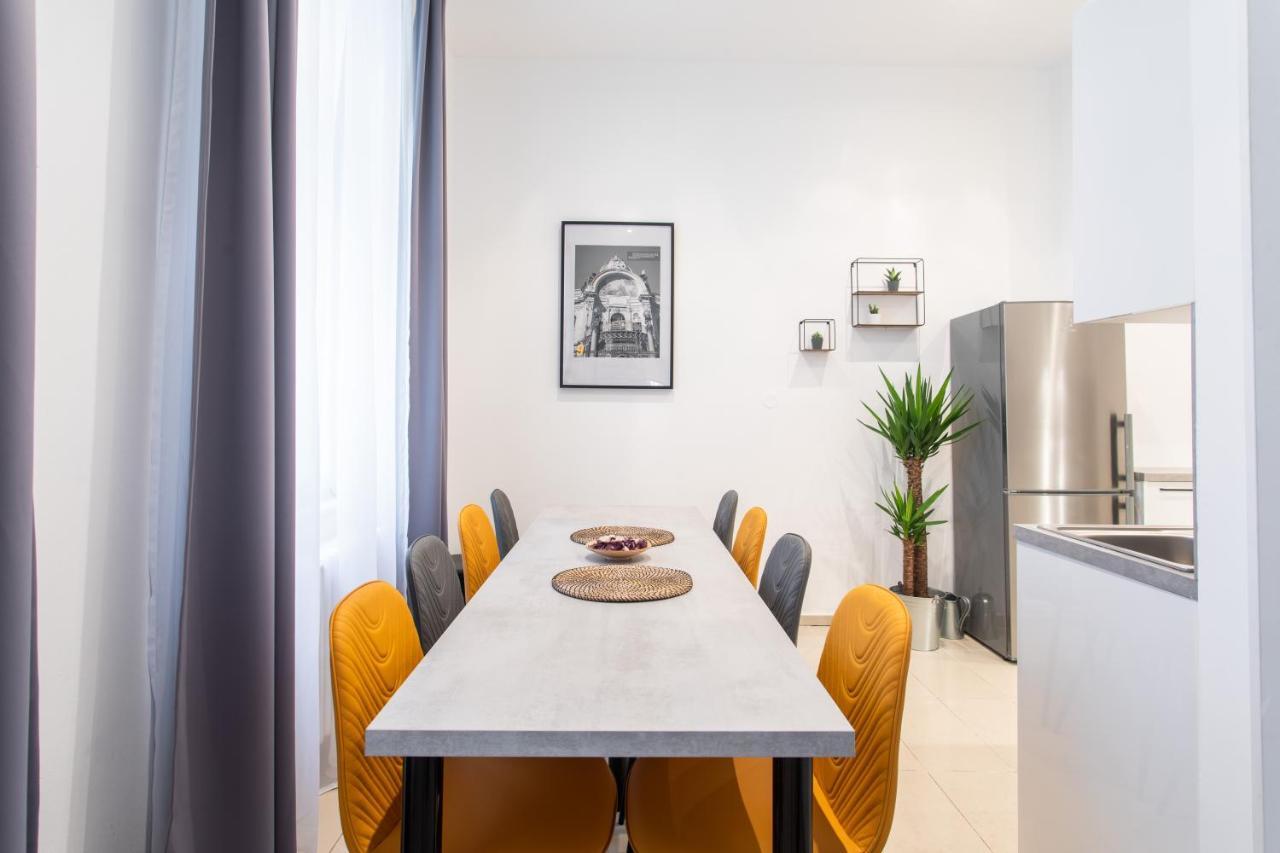 Spacious Near The River Daire *
