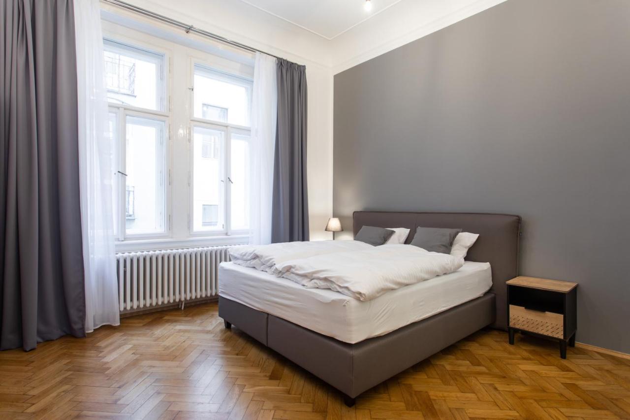 Spacious Near The River