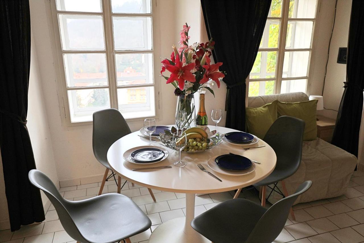 Apartment Loretanska By Rentego Prague