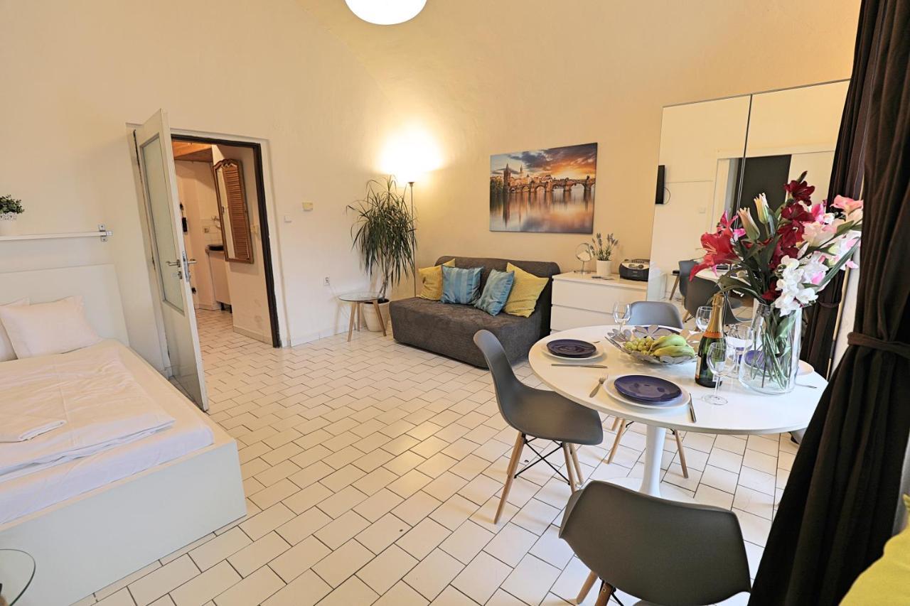 Loretanska By Rentego Apartment