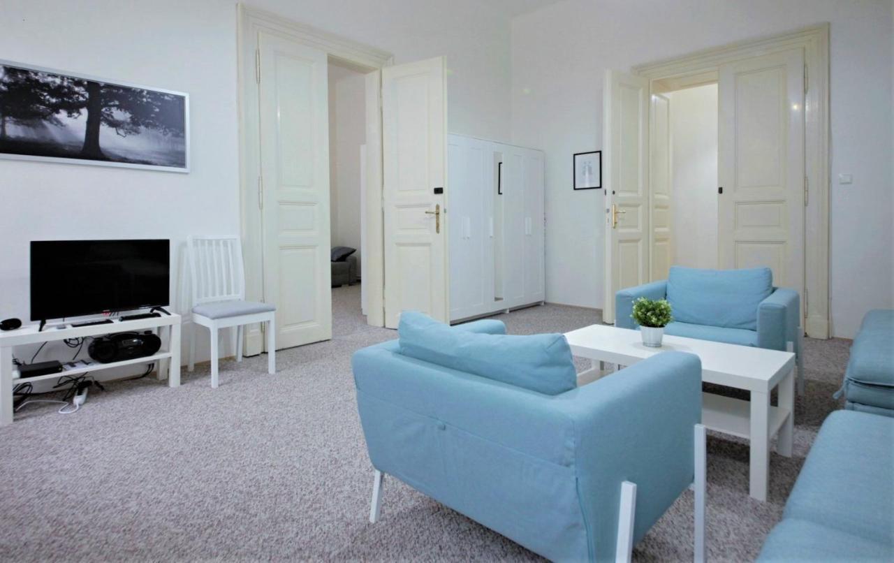 Wenceslas Aparthotel