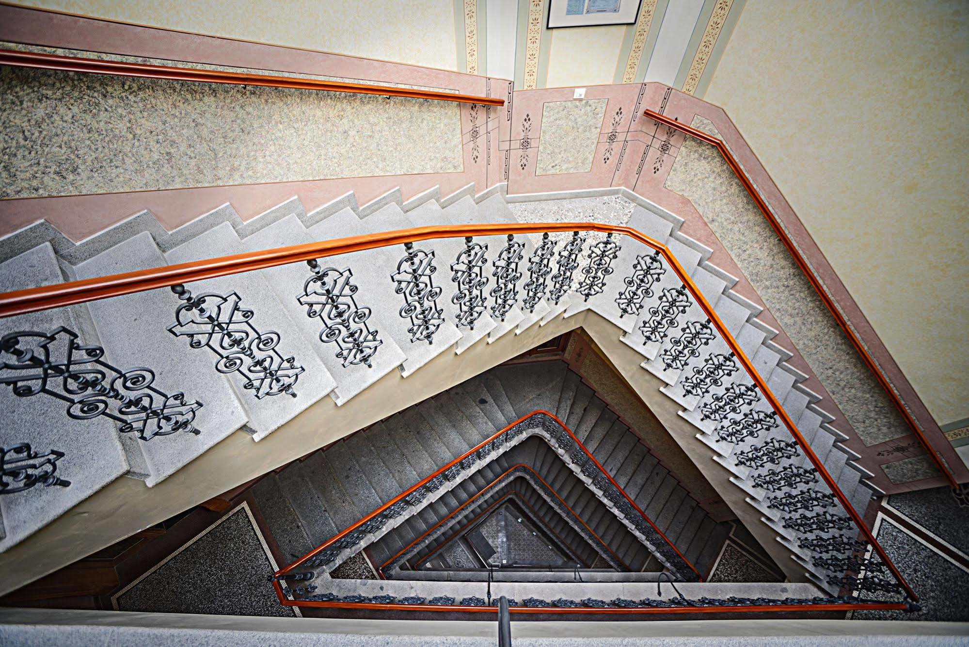 Deminka Palace