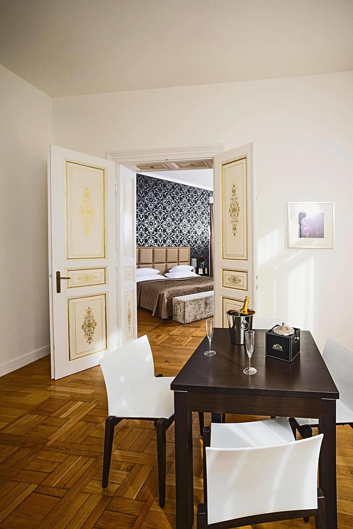 Deminka Palace