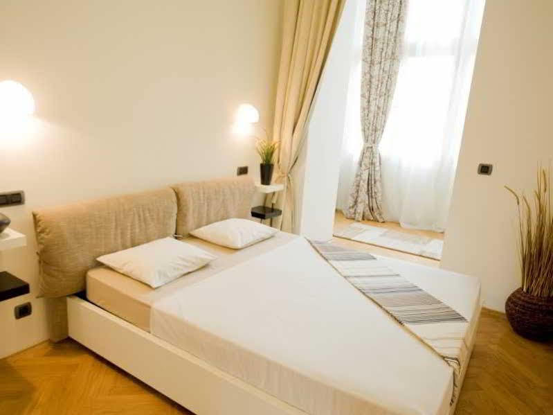 Bohemia Old Town Apartment
