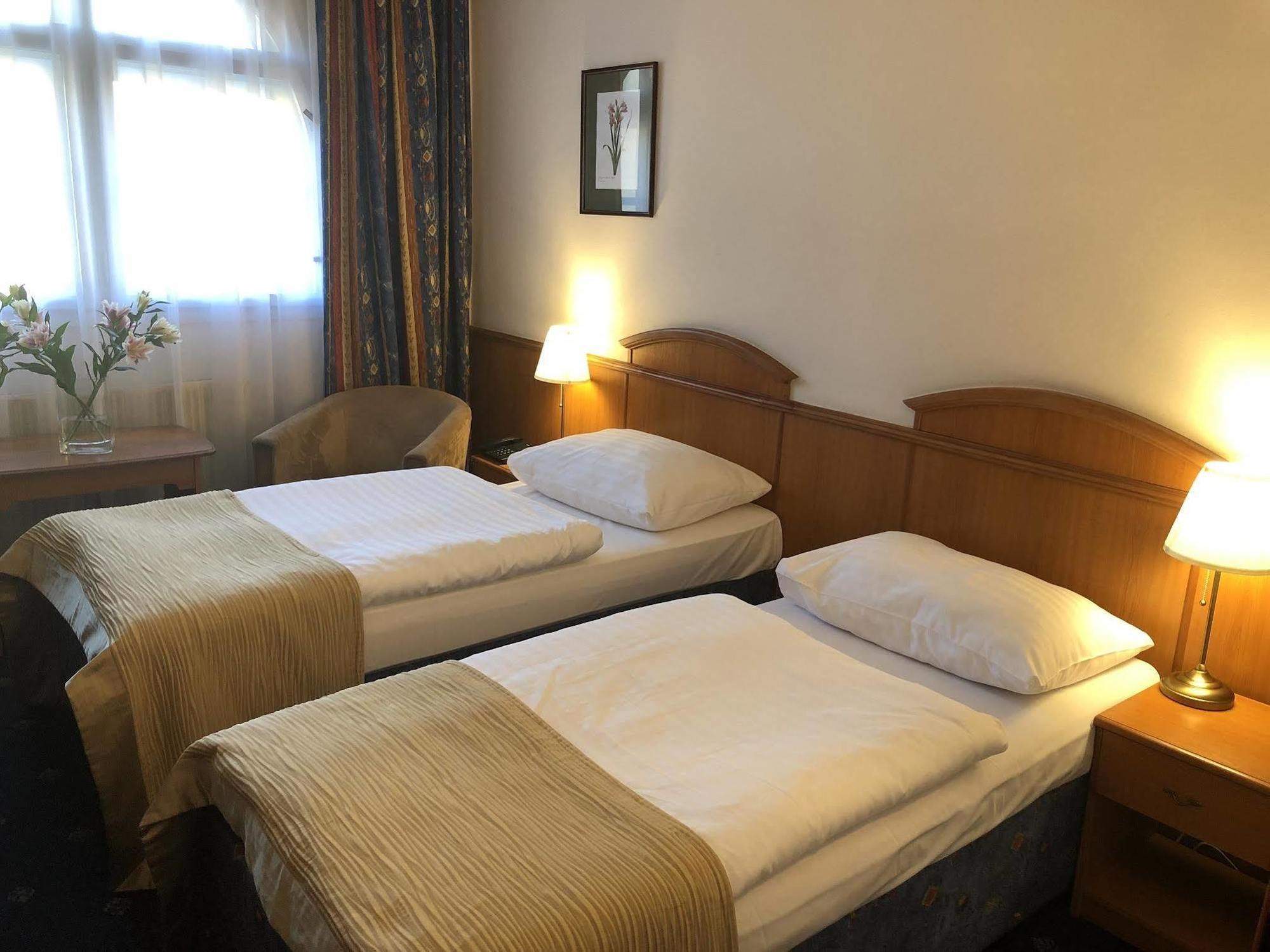 Kavalir 3* Prague