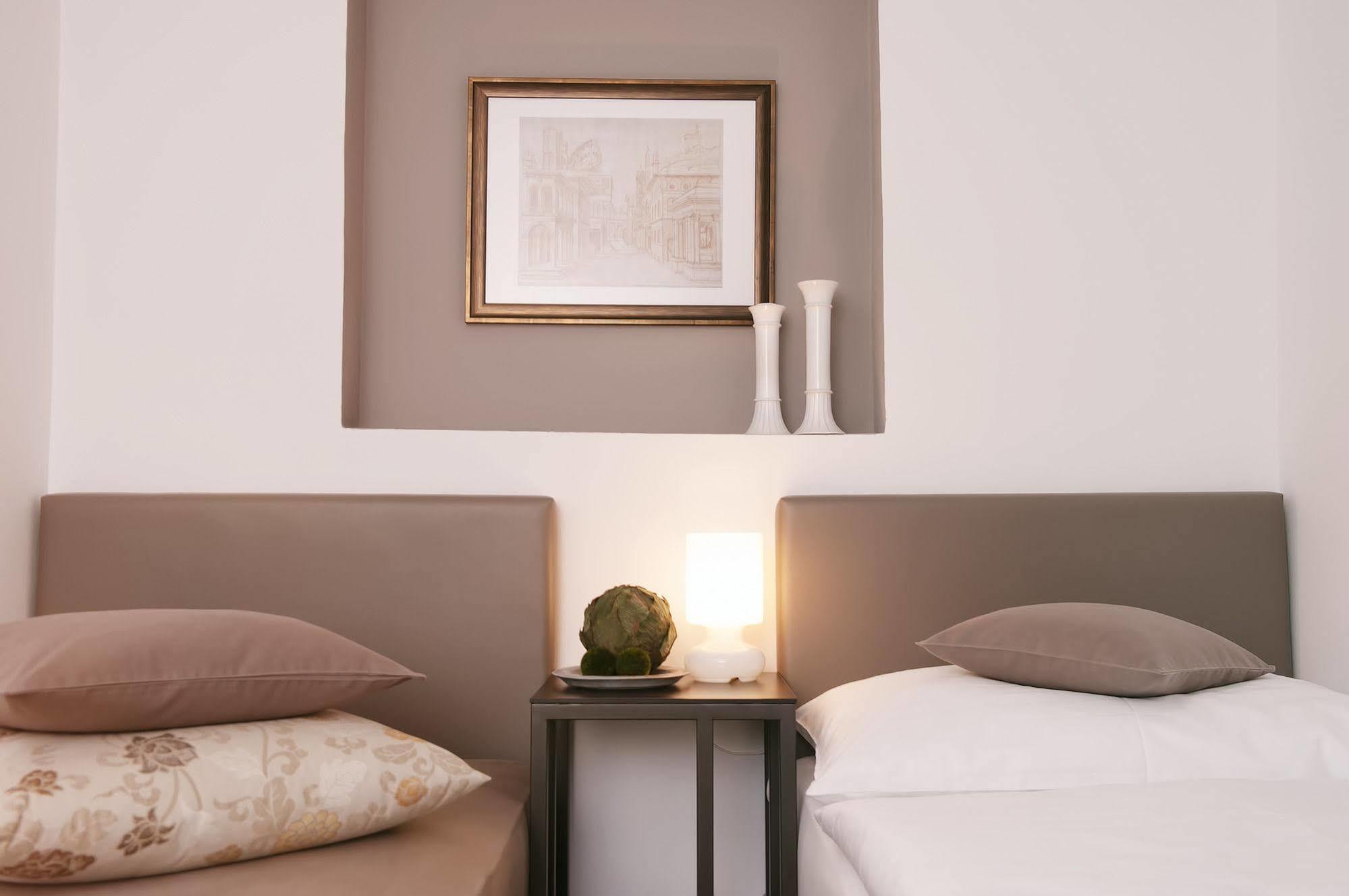 Na Vinici Guest house 2*