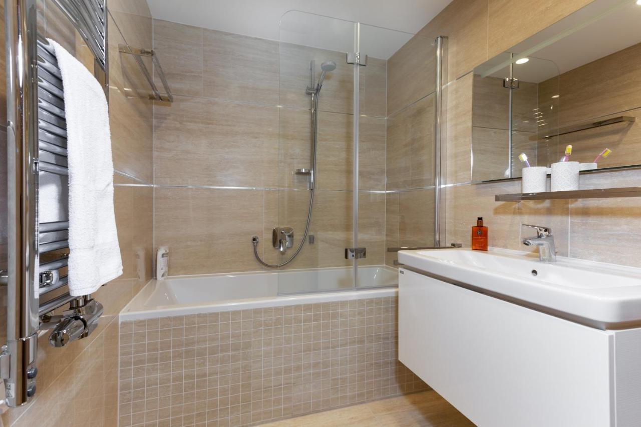 Days - Luxurious In Trendy Zizkov Apartment