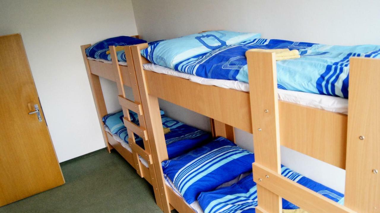 Hostel Km House Cerny Most Prague