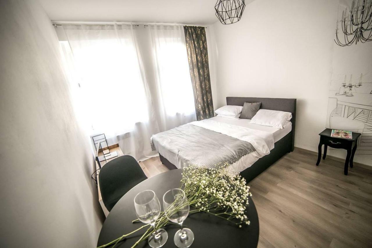 Friendly In Apartamento Praga