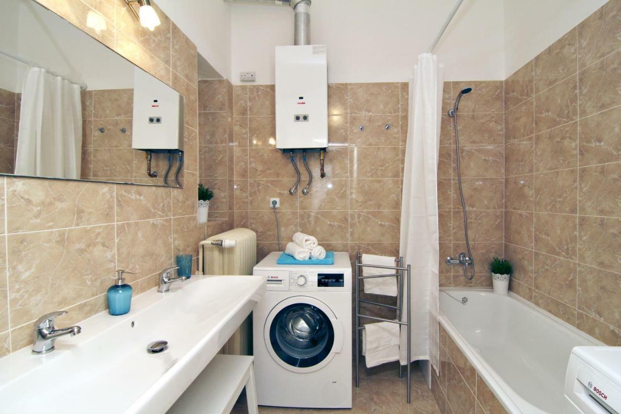 Apartment With 2 Bathrooms