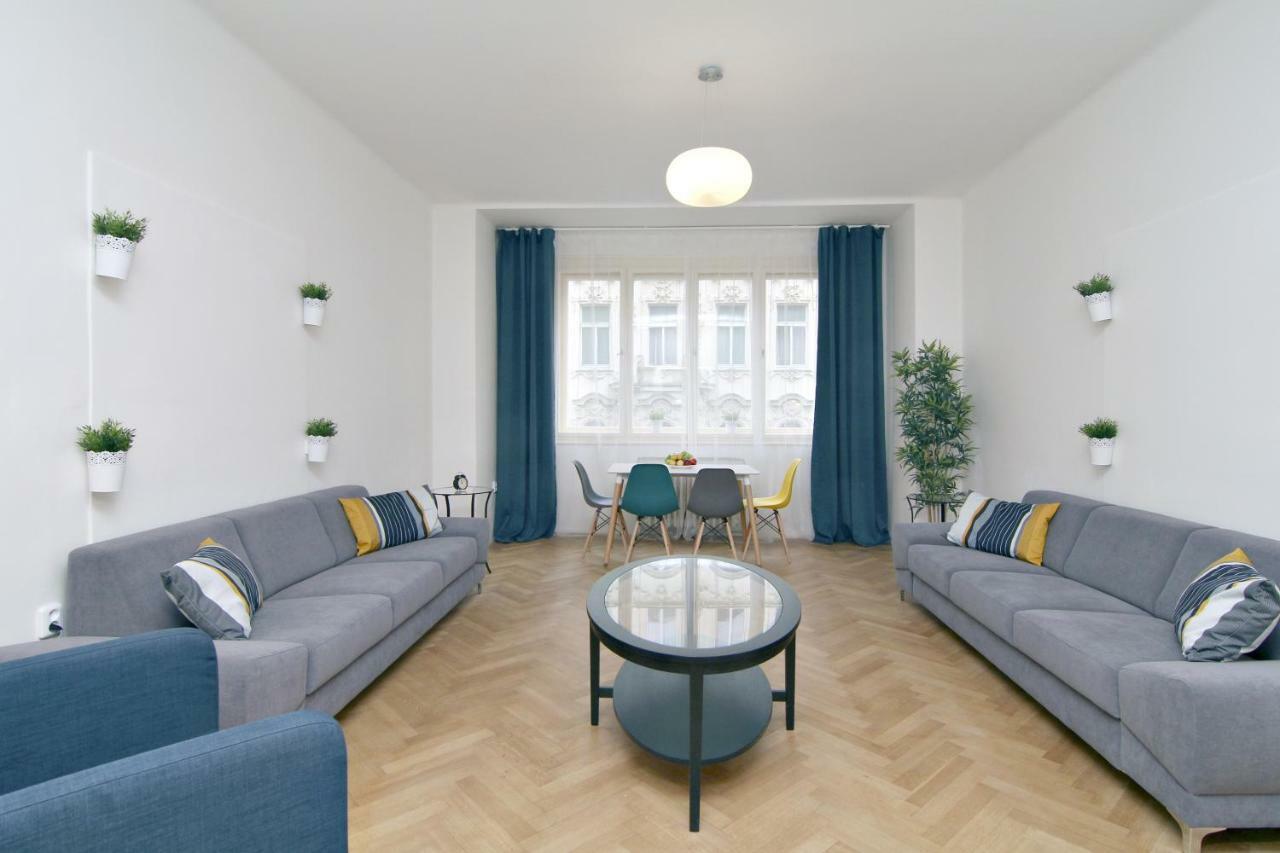 Apartment With 2 Bathrooms