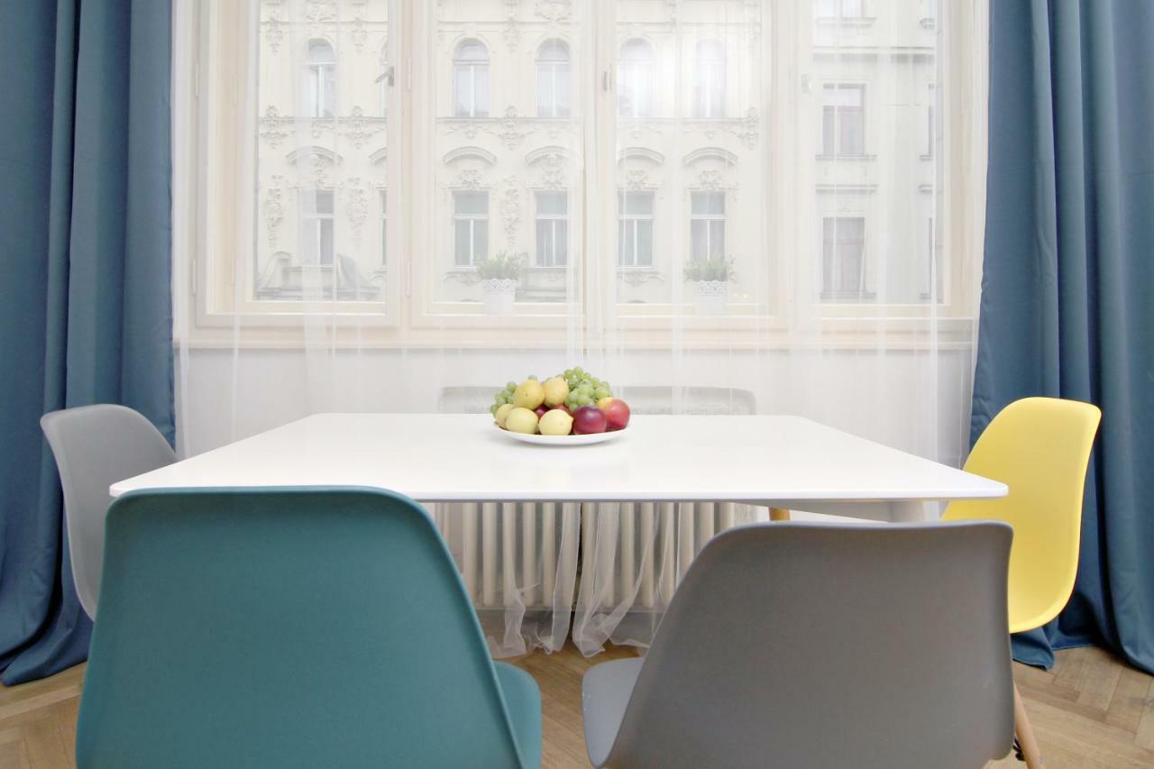 With 2 Bathrooms Apartment Prague