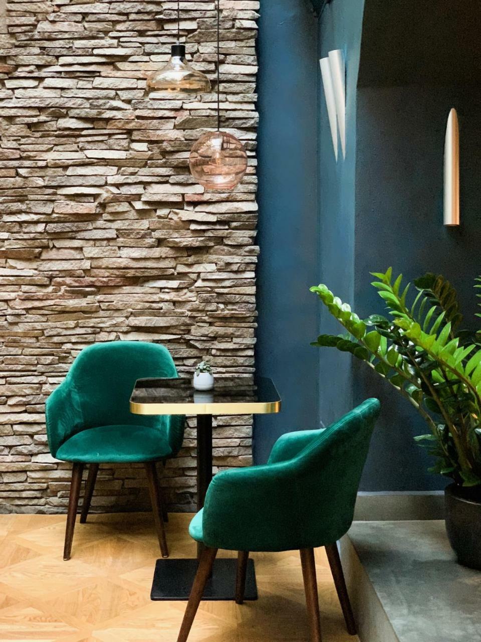 Hotel Design Neruda 4*