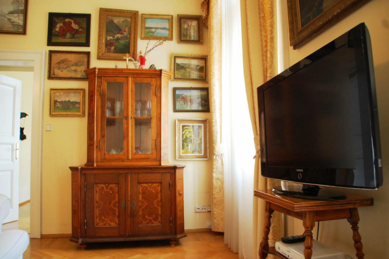 Melantrichova Apartment