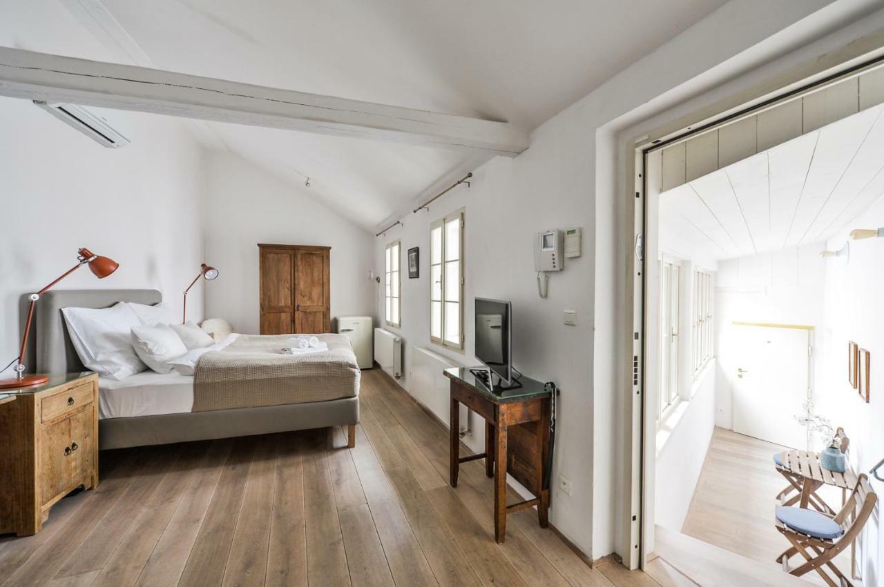 Cozy Quiet At Charles Bridge Apartment Prague