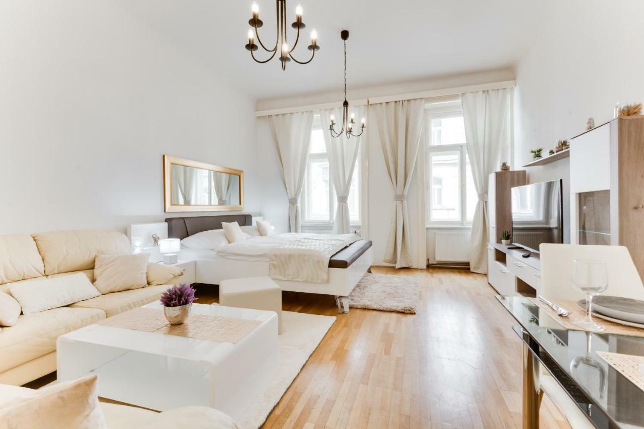 Apartment Diamond Riverside In The Heart Of Prague