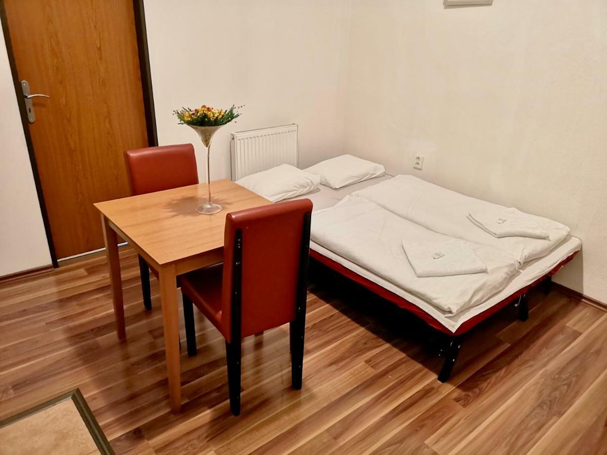 Auspicie Aparthotel Prag