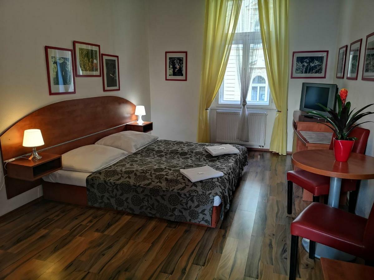 Auspicie 3* Prag
