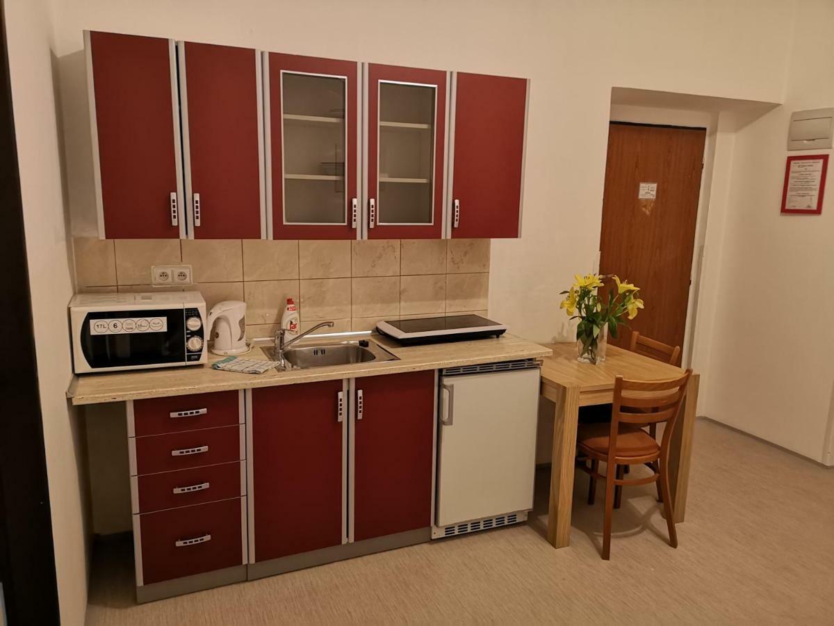 Auspicie Aparthotel 3*