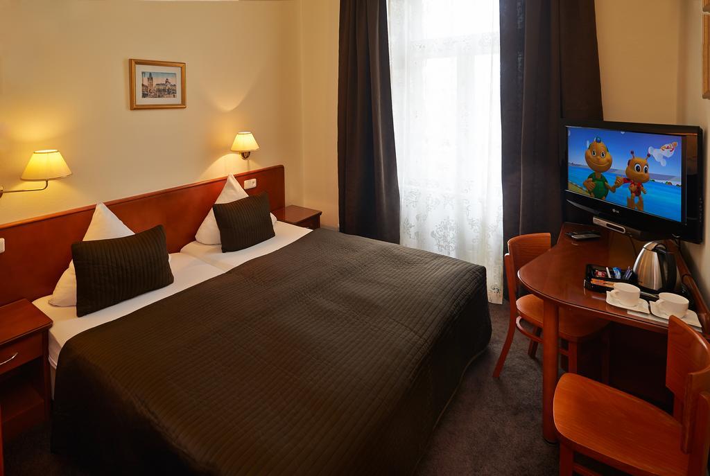 Andel Hotel